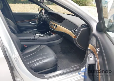 2016 Mercedes-Benz S 550 4Matic z USA, uszkodzony, nr VIN WDDUG8FB5GA238537